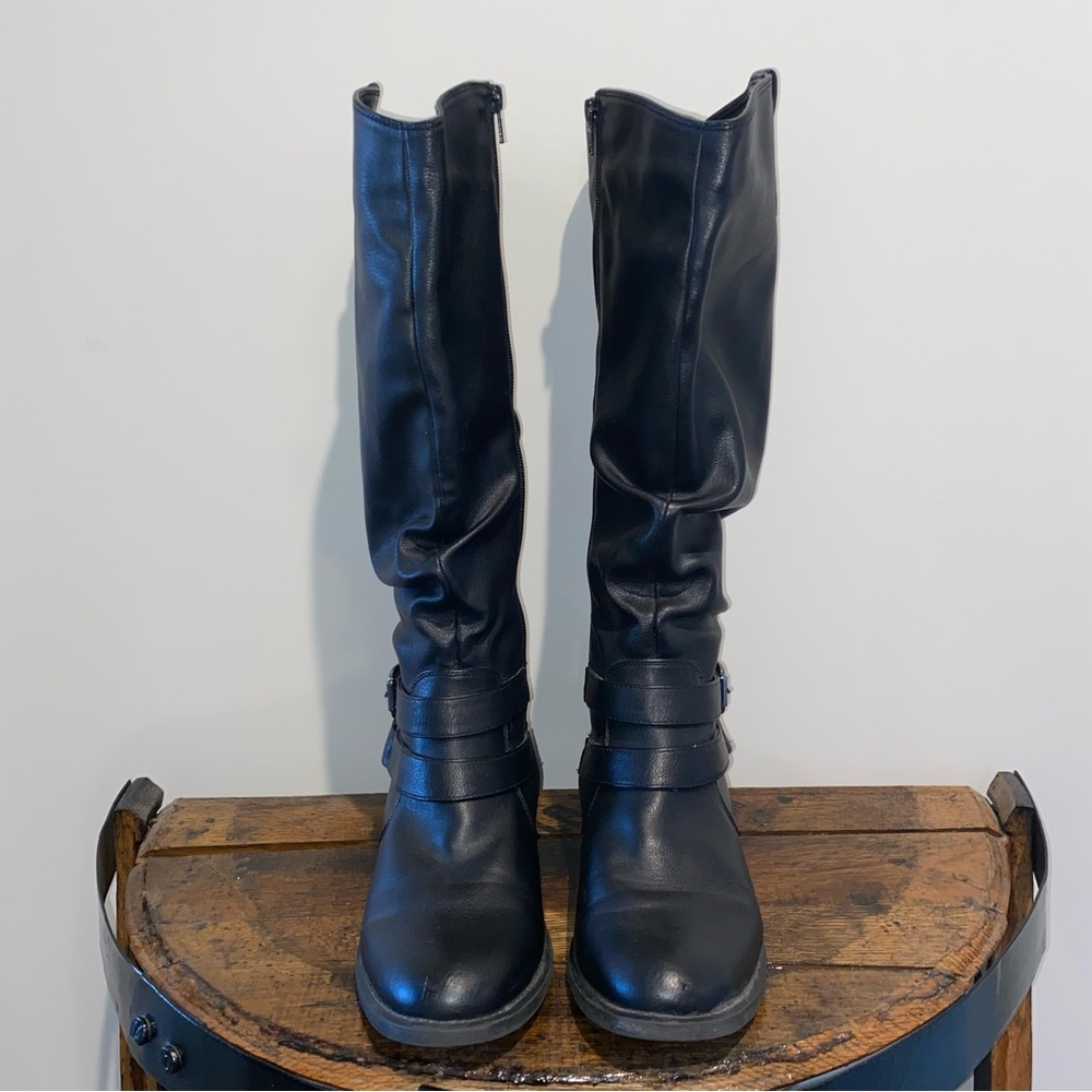 Black boots